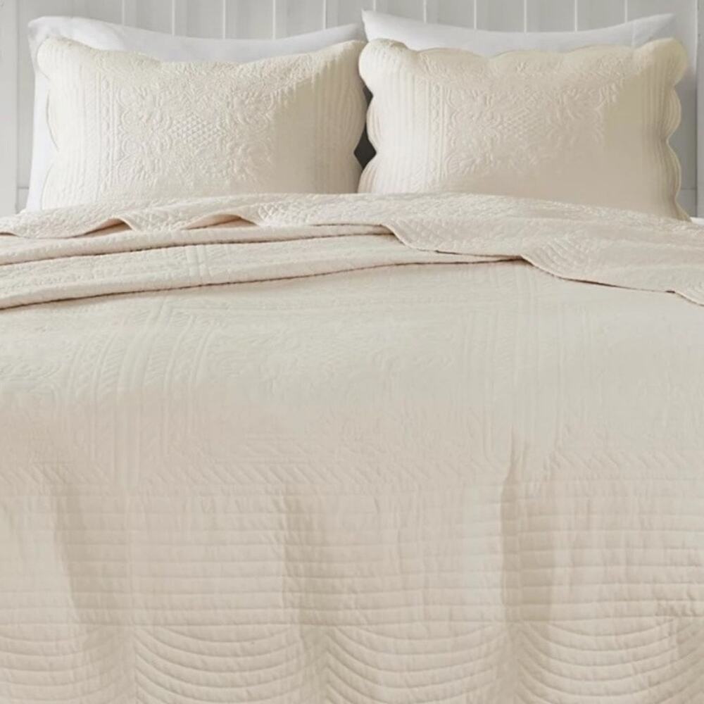 Madison Park Tuscany 3 Pc Quilted Coverlet Set Ivory King/California King